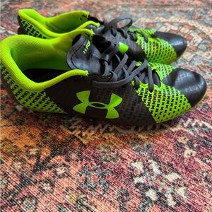 Used boys under armour soccer cleats